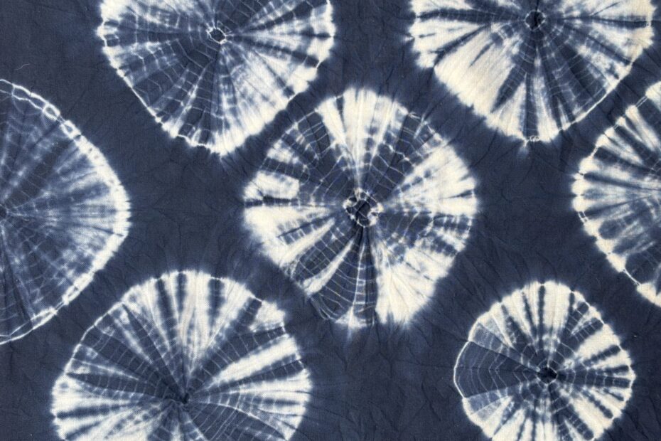 arimatsu tekumo shibori spiderweb pattern