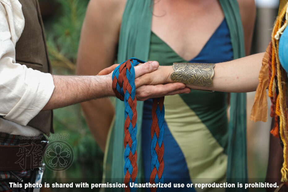 Handfasting-with-Japanese-Tsukamaki-Silk-Cords
