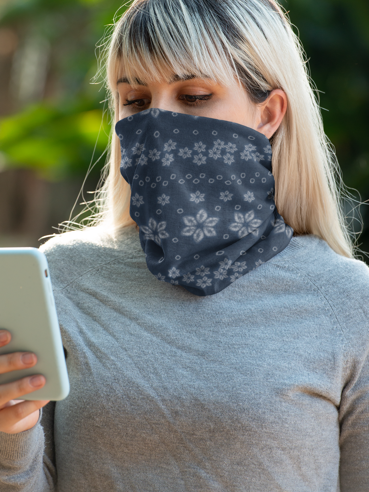 Deep Indigo Shibori Neck Gaiter – All-Season Tube Scarf Inspired by Japanese Tie-Dy