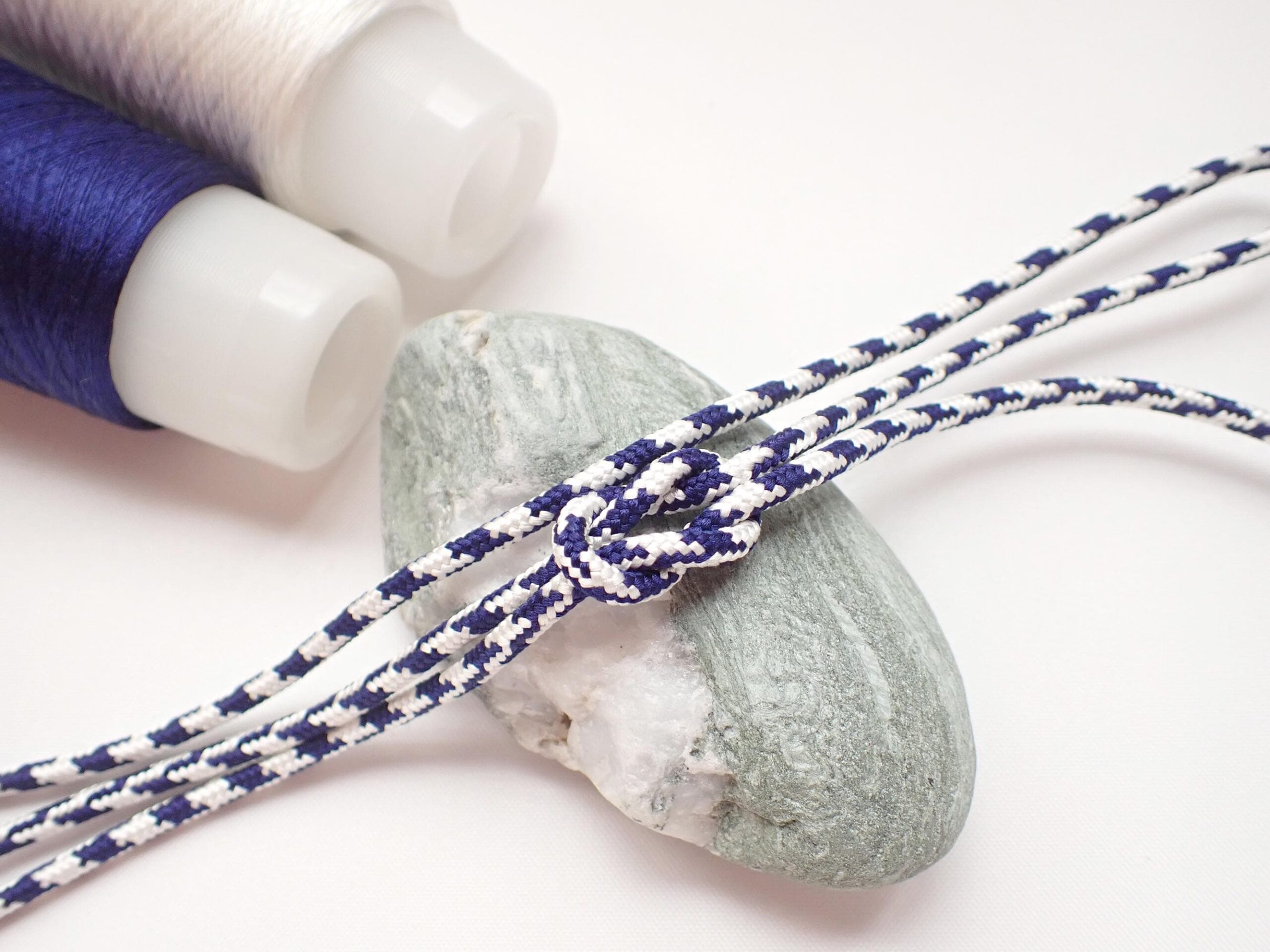 Silk Kumihimo Cord 3mm - Flag Inspired Colors - 16 Strand Braid for Jewelry Making (1m) - Image 3