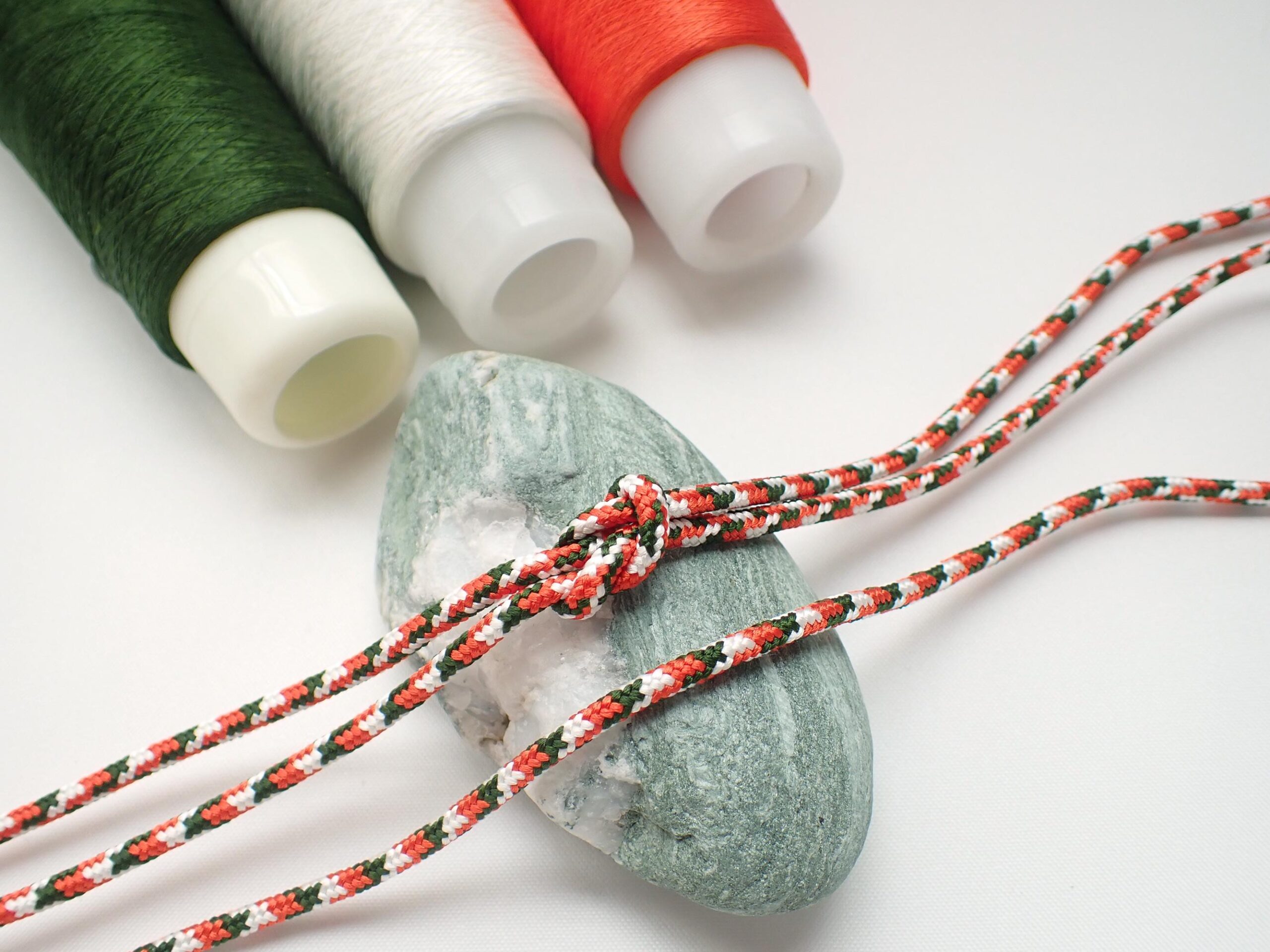 Silk Kumihimo Cord 3mm - Flag Inspired Colors - 16 Strand Braid for Jewelry Making (1m) - Image 6