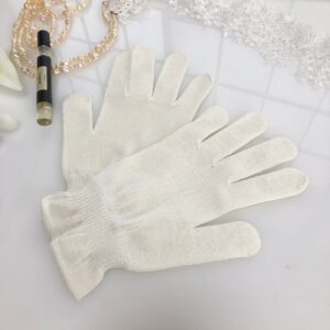 Mulberry silk sleeping gloves for hand care beauty made in JAPAN silk 100% for women
