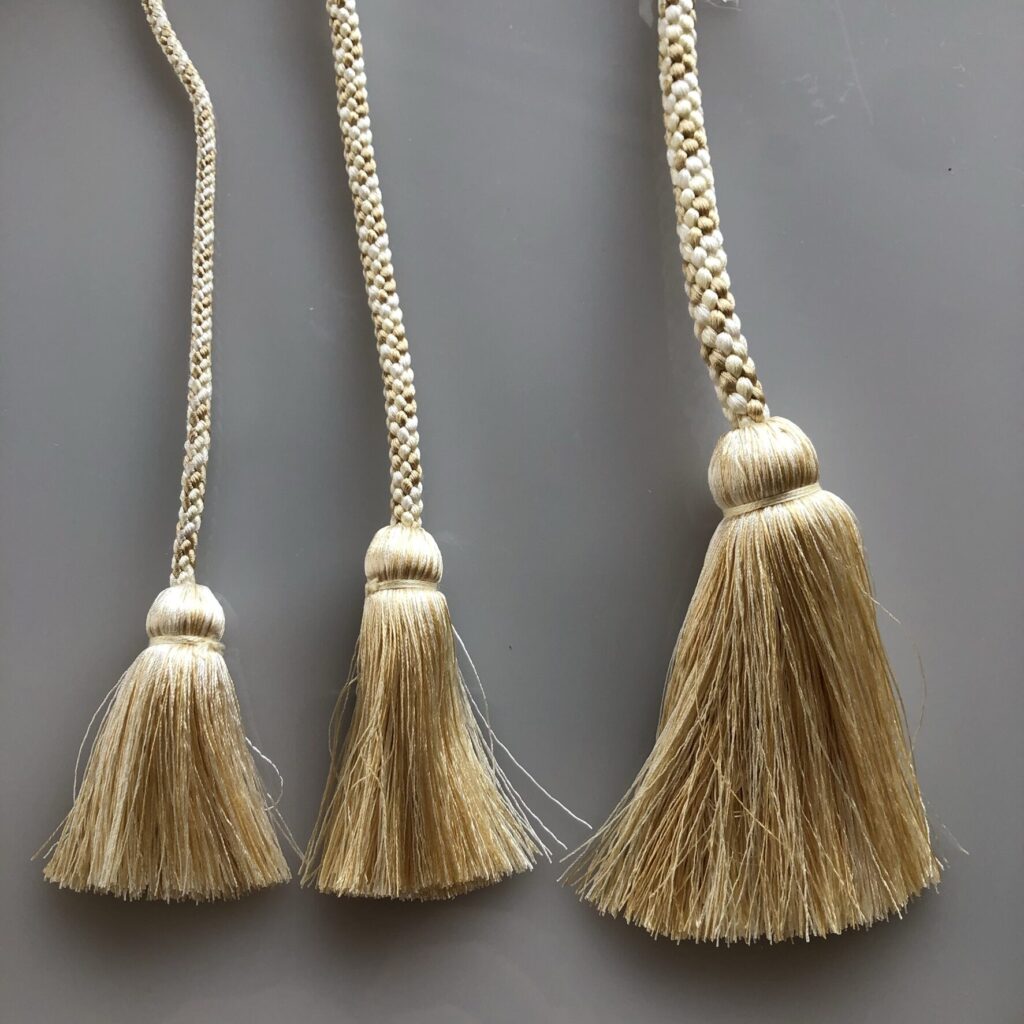 Kumihimo tassel with wooden core